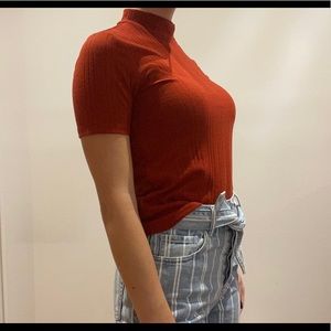 Forever 21 burnt orange shirt